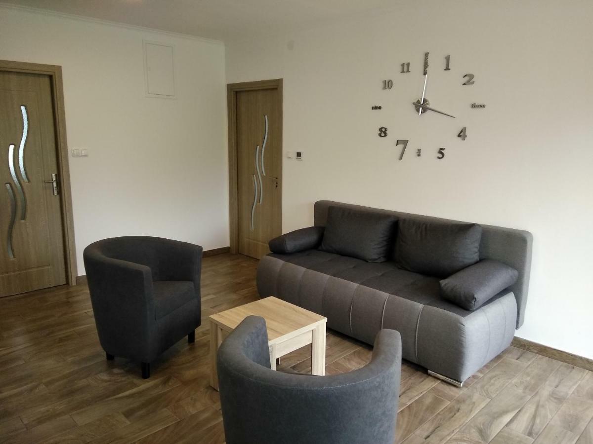 Anikó Apartmanház Balatonföldvár Exterior foto